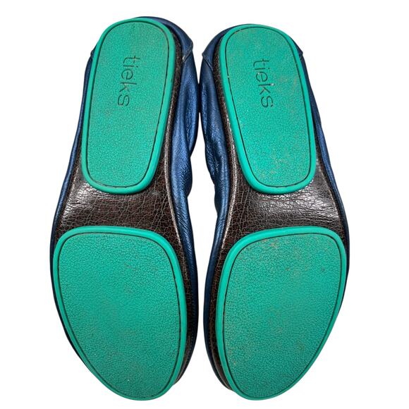 Tieks Women’s Blue Patent Leather Slip On Flat Size US 7 - Picture 9 of 11